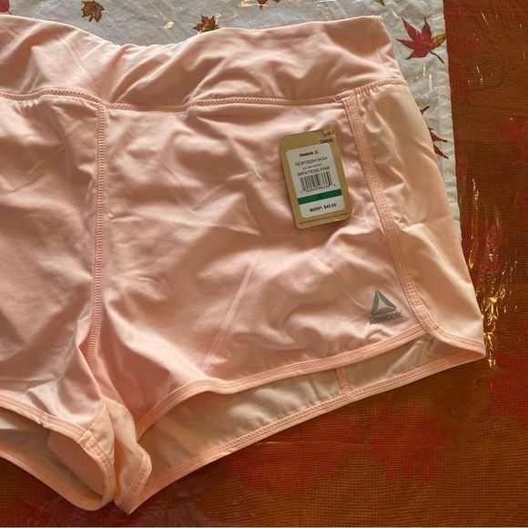 Reebok • Performance All Day Slim Shorts in Pink - Picture 7 of 12
